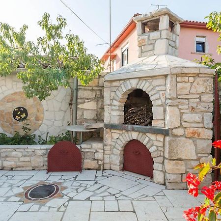 Kuca Za Odmor Lucy Apartment Pula Exterior foto